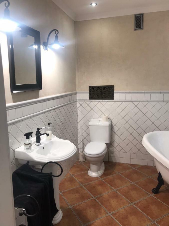 Lägenhet på 55 m² i Wroclaw centrum, med 2 sovrum och 1 badrum  Exteriör bild
